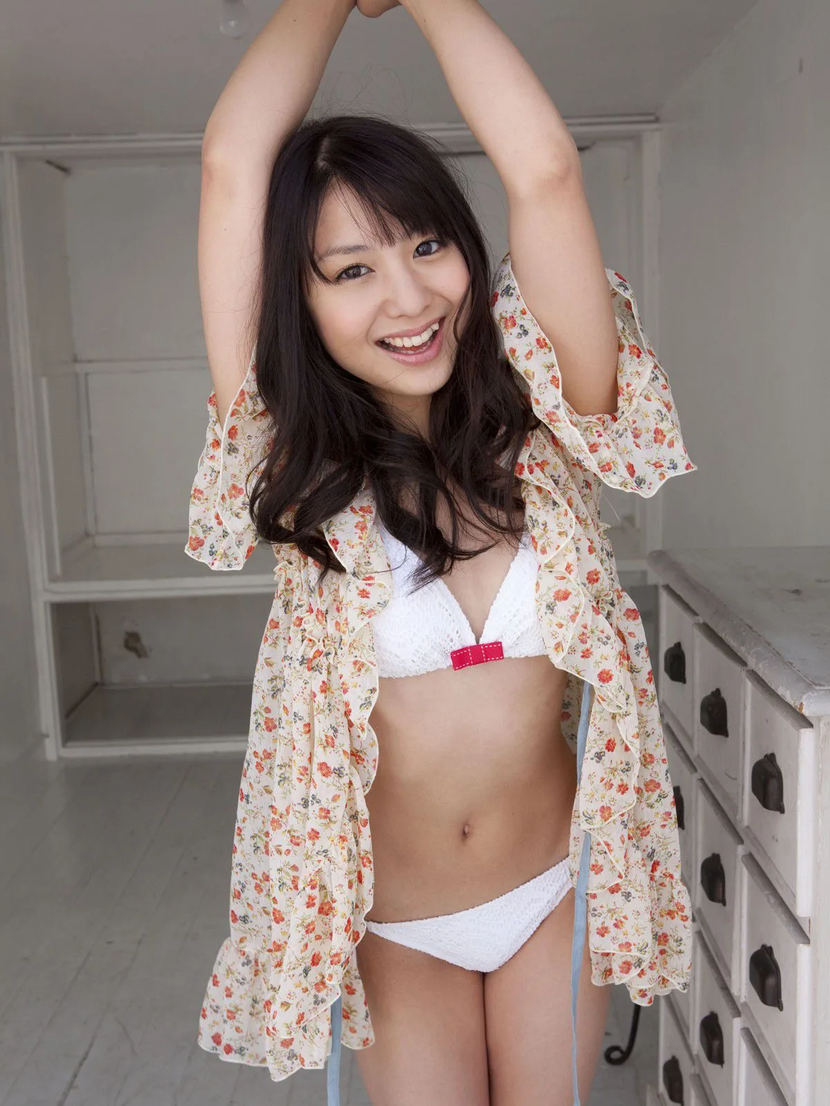 [Sabra] Album ảnh "Hãy Làm Tôi Hạnh Phúc!" của Yui Koike - 16