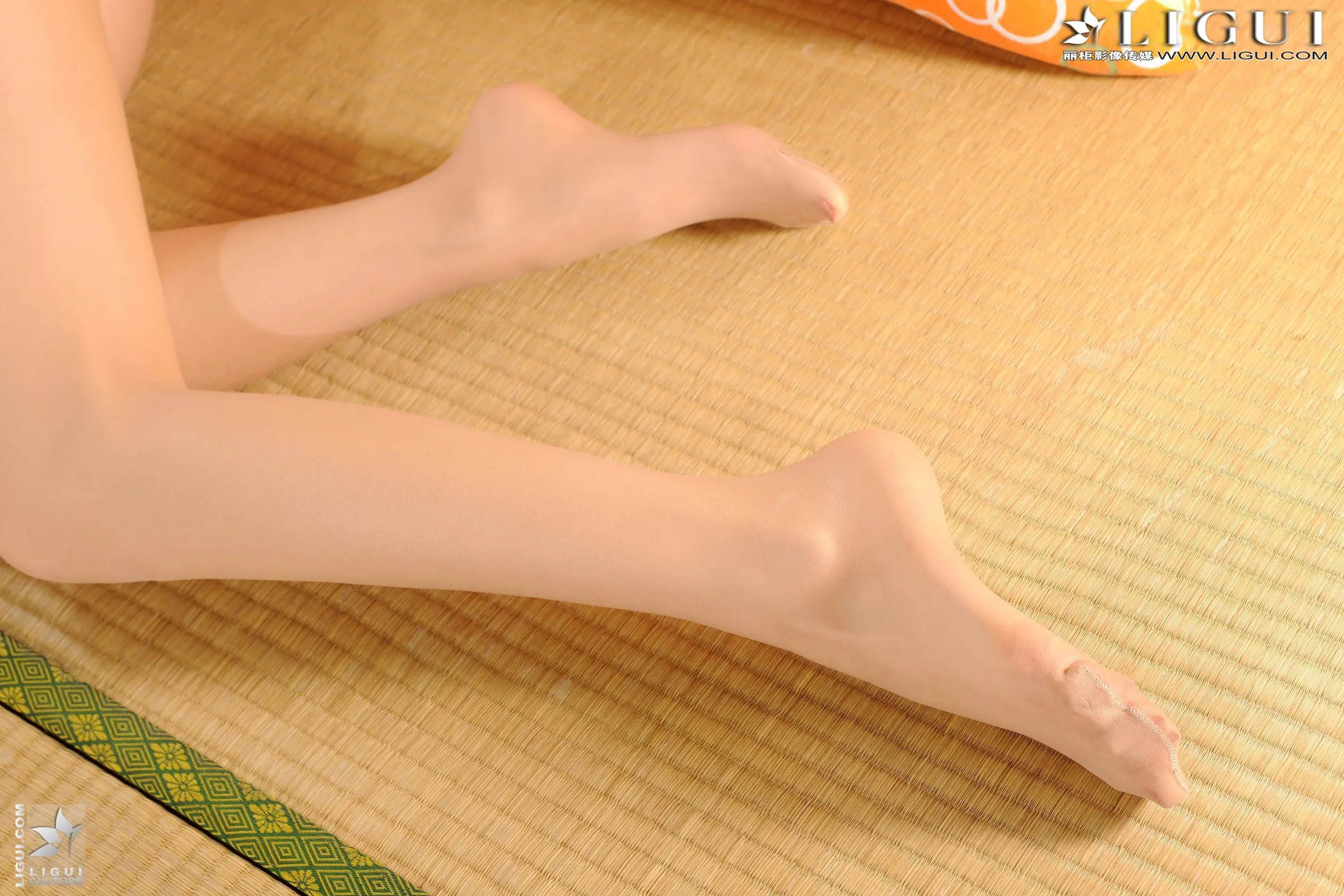 [LIGUI] Peach - Sự cám dỗ của những chiếc vớ - 28