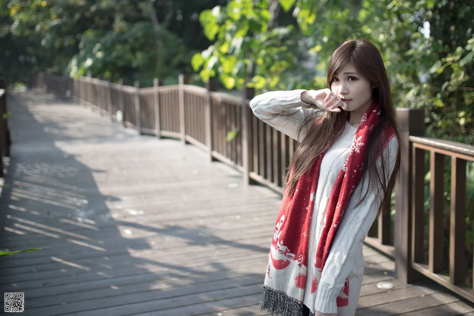 [Chương bổ sung của Beautyleg] Trương Ách Chu - Buổi chụp ảnh ngoài trời tại Công viên Văn hóa Hakka - 13