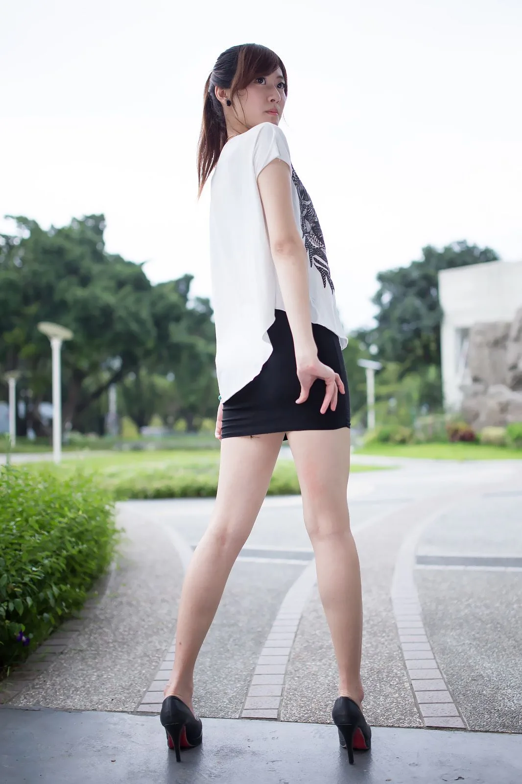 [Tập đặc biệt của Beautyleg] Nữ hoàng Queena - Buổi chụp ảnh tại công viên - 30